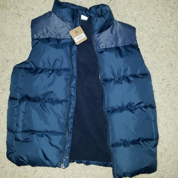 Boys vest, nwt