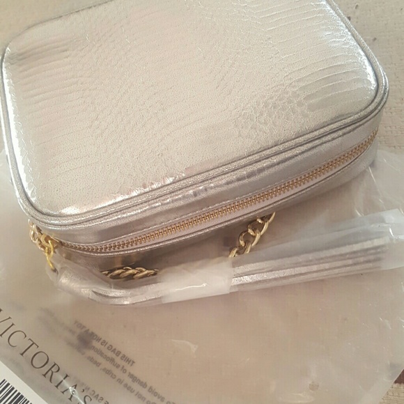 *NEW***Victoria's Secret Crossbody - Picture 2 of 4