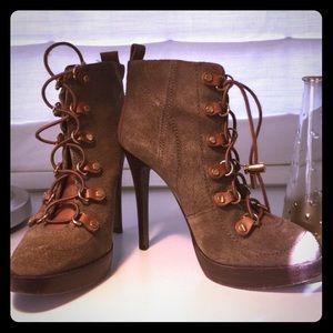 Tory Burch Heels 👠