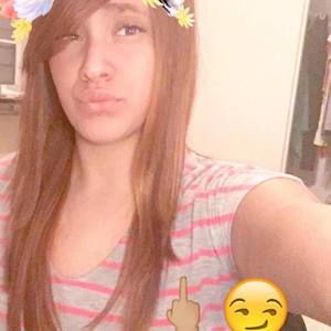 Meet your Posher, Gabriela