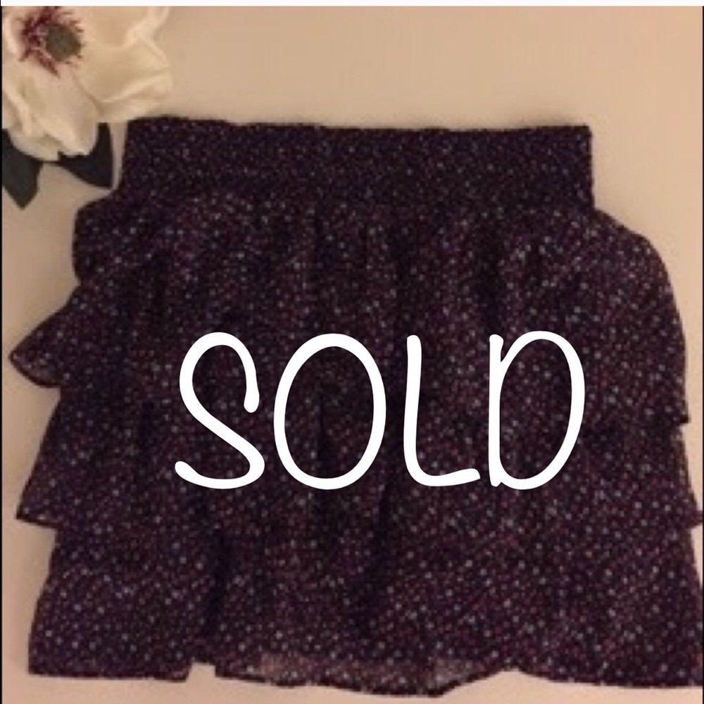 AE Floral layered skirt