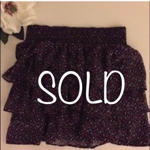 AE Floral layered skirt