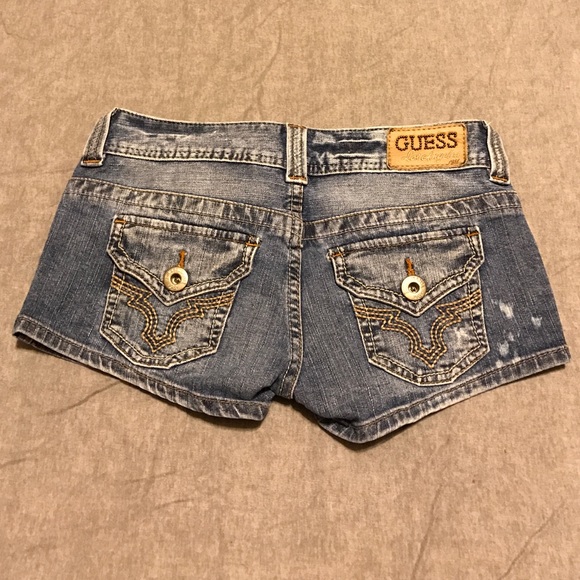 Guess Shorts - Picture 2 of 3