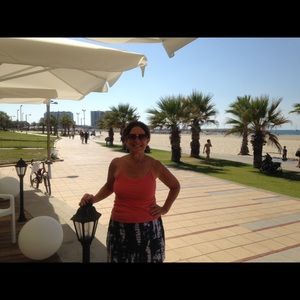 Meet your Posher, Ronit