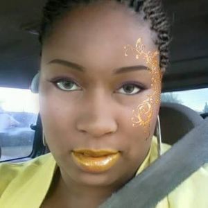 Meet your Posher, Renee