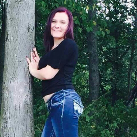 Meet your Posher, Brittany - Picture 3 of 4