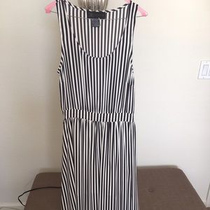 Kardashian Kollection White and Black dress