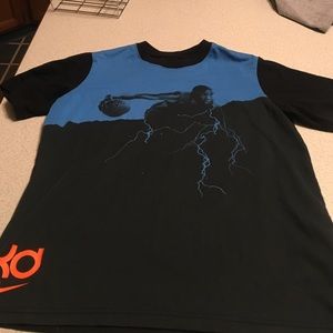 Boys Nike T-shirt lot 4 shirts