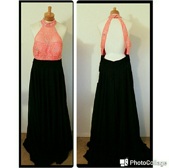 NWT  DRESS / GOWN - Picture 1 of 4