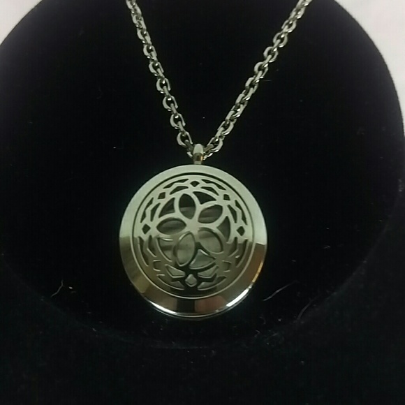 Stainless Steel Aromatherapy Necklace 💛 3 $15💛