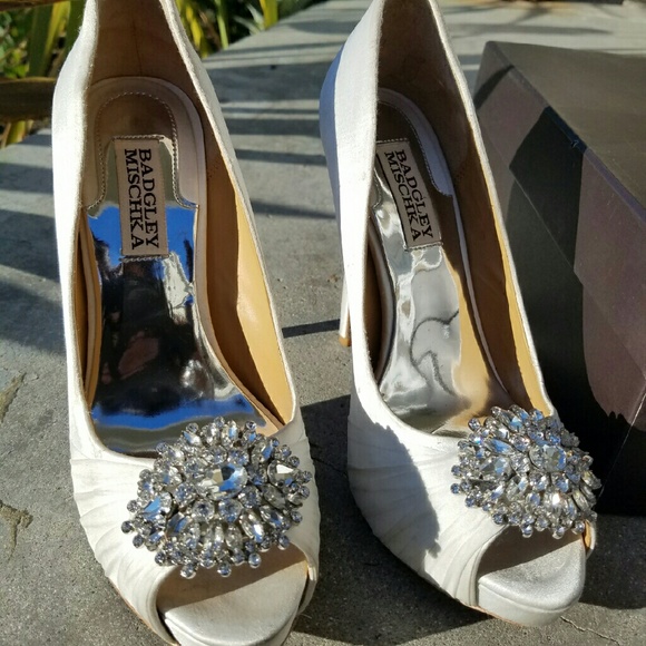 Badgley Mischka Shoes - Picture 2 of 4