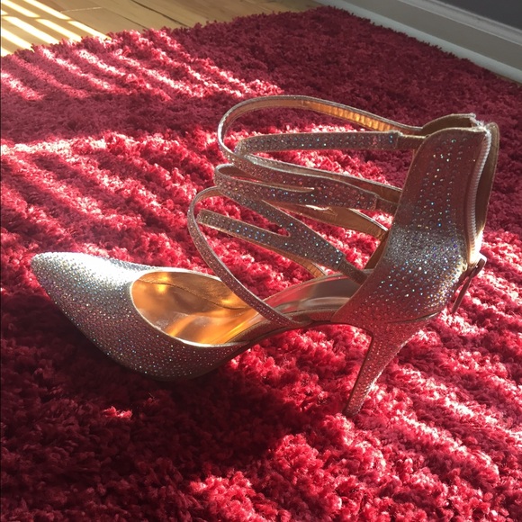 Cute Heels! - Picture 2 of 3
