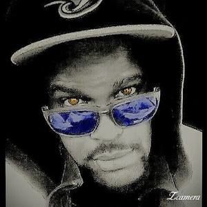 Meet your Posher, Dustin