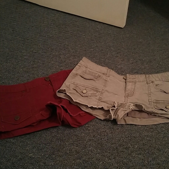 Short cargo shorts
