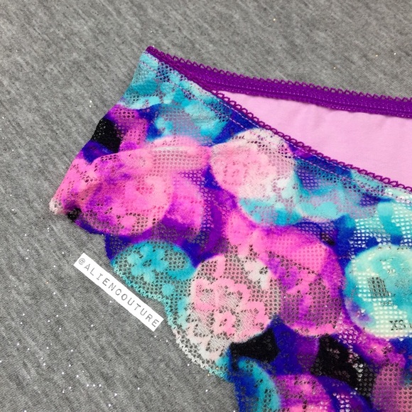 RARE VS Pink More Presents Panty - Picture 4 of 4