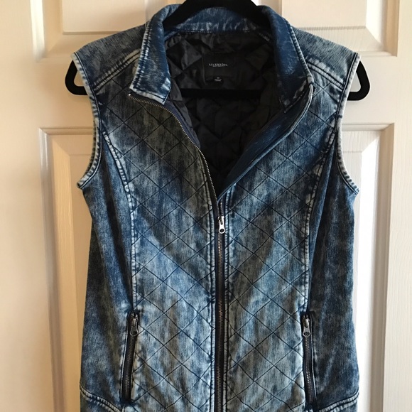 NWOT - Quality denim lined vest