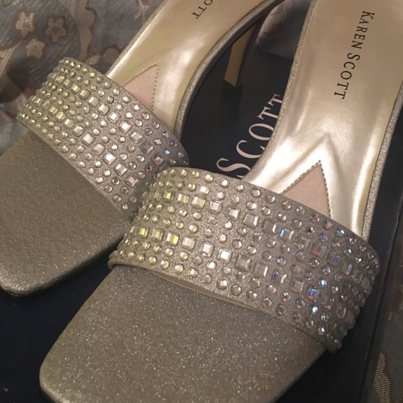 Karen Scott slides - Picture 2 of 2