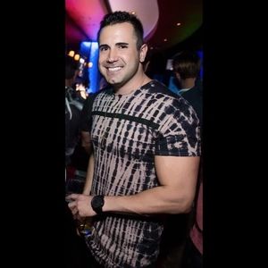 Meet your Posher, Adam