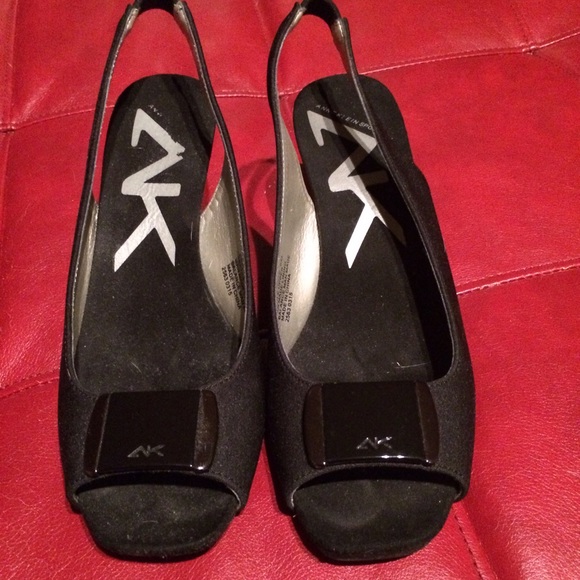 Anne Klein black peep toe heels