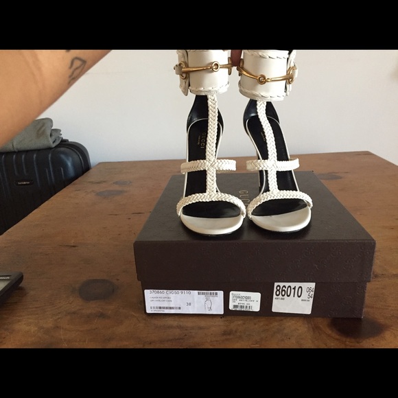 GUCCI white leather caged heel - Picture 2 of 4