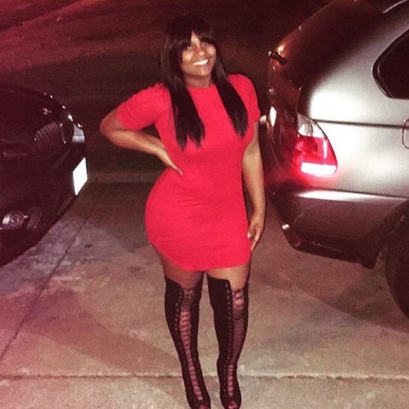 Red quarter sleeve dress - Picture 3 of 3