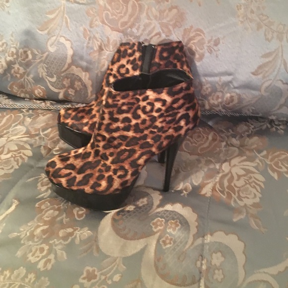 Bamboo booties - Picture 2 of 2