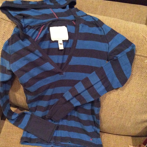 American Eagle striped hoodie shirt