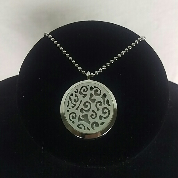 Essential Oil Diffuser Necklace 💚3 for$25💚