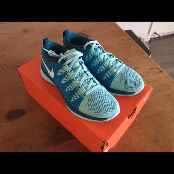 NIKE FLYKNIT LUNAR 2