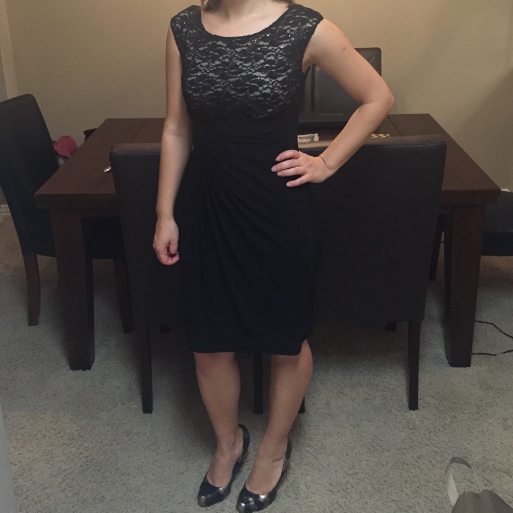 🍀Formal black dress- lace top with black sequins