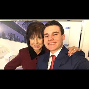 Meet your Posher, Kelly