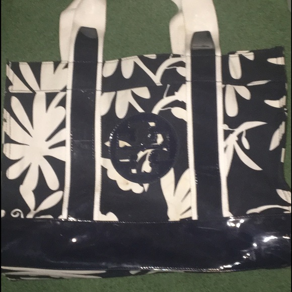 Tory burch beach tote