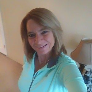 Meet your Posher, Leslie