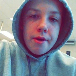 Meet your Posher, Dakota