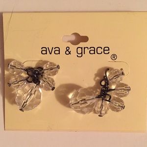 Clear stone earings never worn
