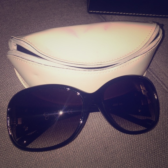 Jessica Simpson Black Sunglasses