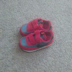 baby Nike