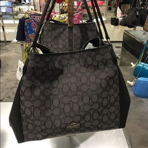 Coach Shoulder Purse Used maybe 5xs, NO FLAWS