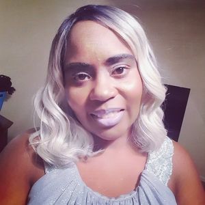 Meet your Posher, Ayanna