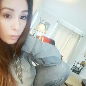 Meet your Posher, Alexis