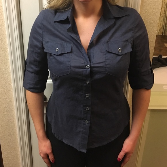 Blue 3/4 sleeve button up shirt