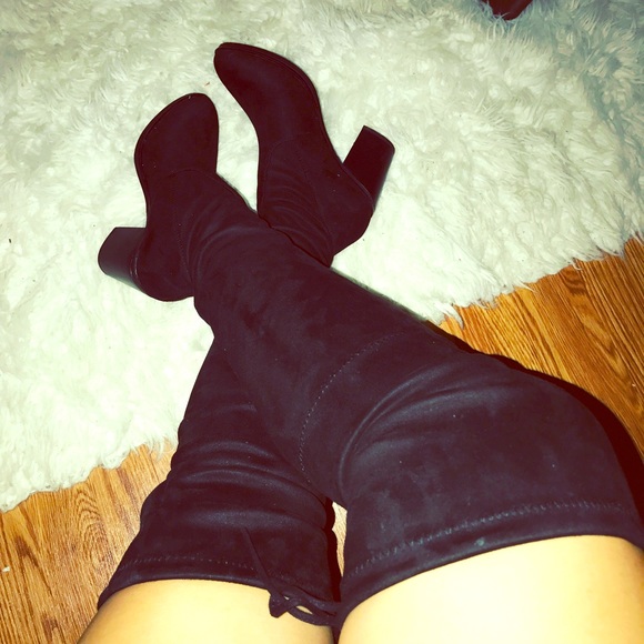 over the knee suede boots - Picture 2 of 4