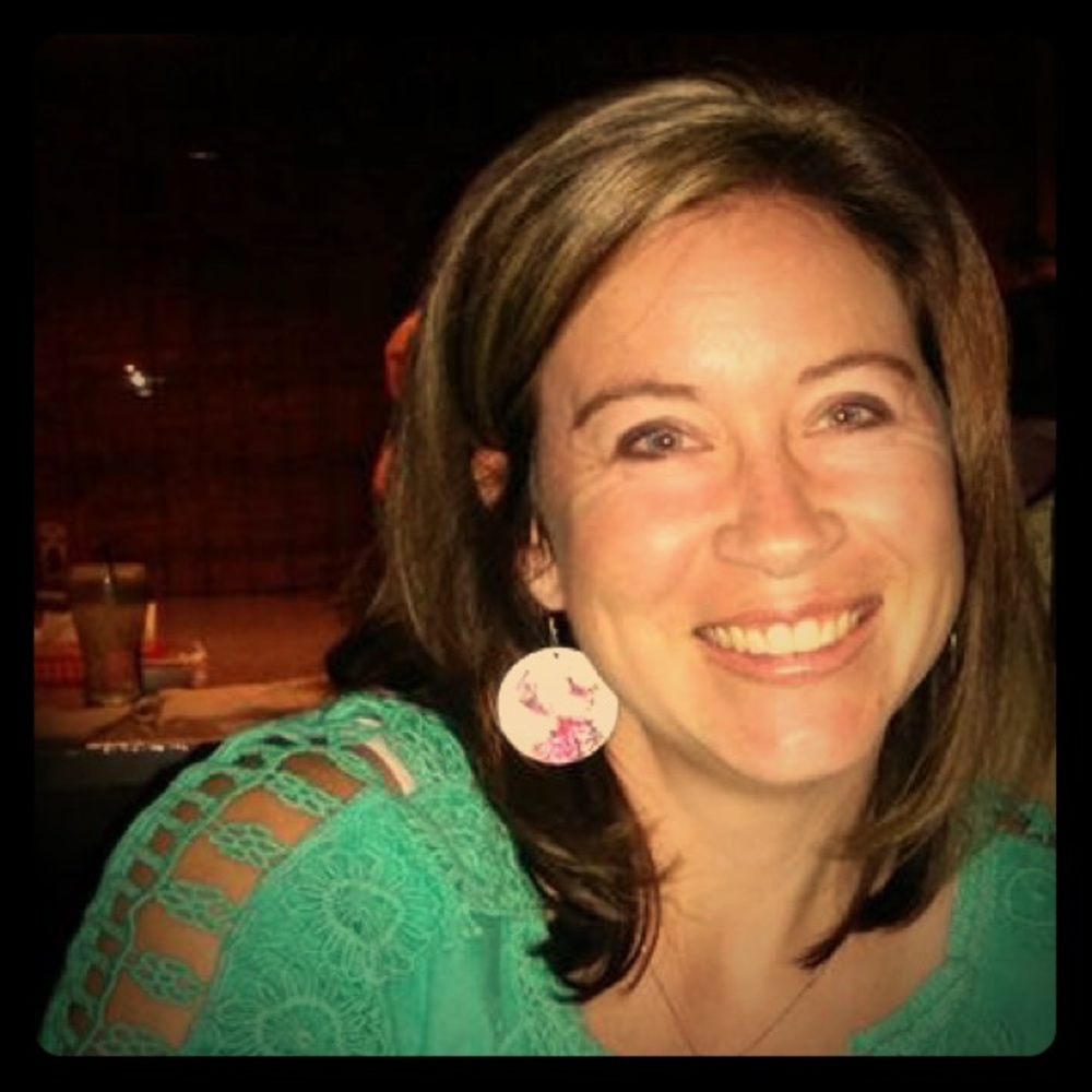 Meet your Posher, Lorie