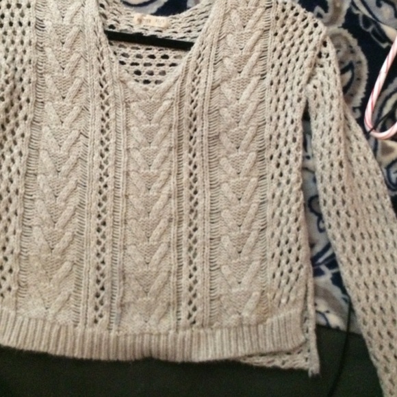 Knitted cream cropped sweater