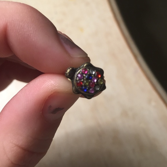 Turtle Earrings with colored rhinestones - Picture 2 of 2