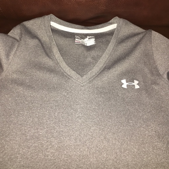 Under armour shirt - Picture 1 of 2