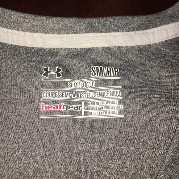 Under armour shirt - Picture 2 of 2