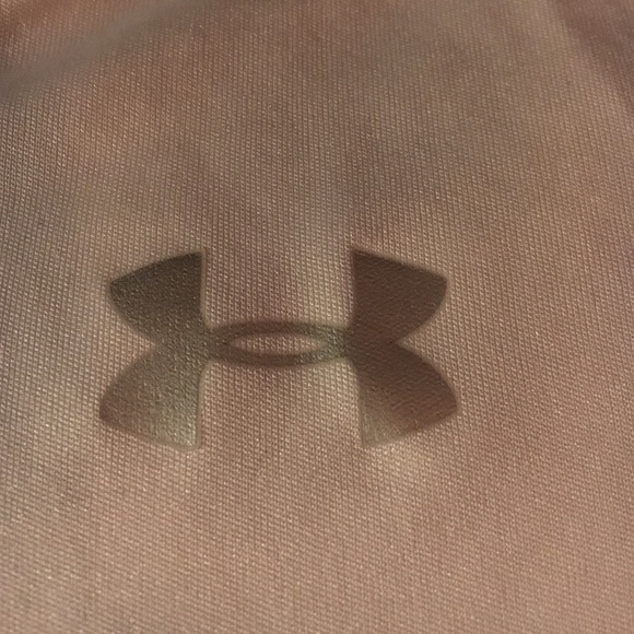 Under armour shirt - Picture 3 of 3