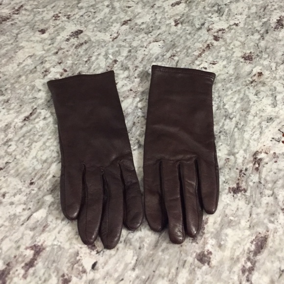 lord and taylors Accessories - Brown leather gloves.  Women's size 7.
