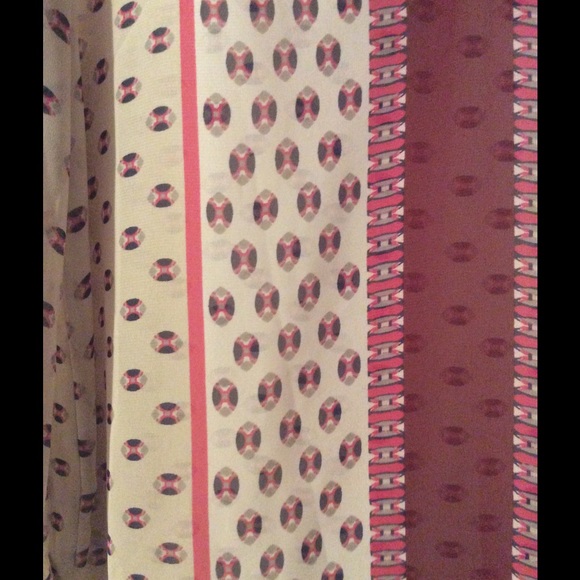 Med Old Navy Wine Colored Top, EUC - Picture 3 of 4